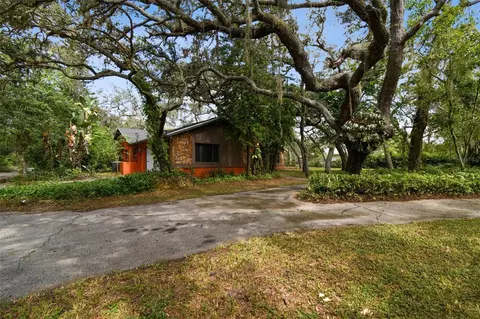 9885 Lakeview Dr, New Port Richey, FL 34654