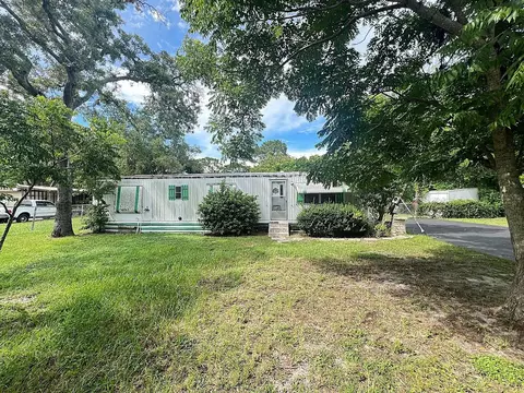 9739 Ray St, Hudson, FL 34669