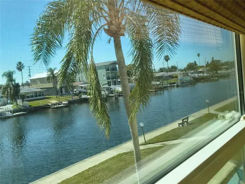4518 Garnet Dr #202, New Port Richey, FL 34652