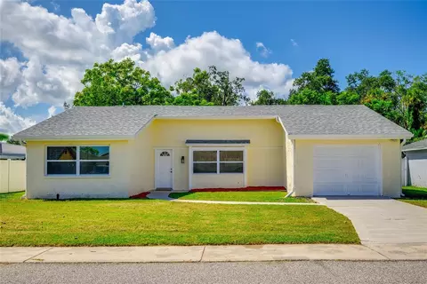 3406 Honeymoon Ln, Holiday, FL 34691