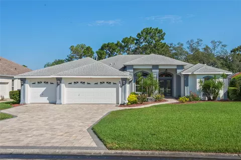 9219 Grand Cypress Dr, Weeki Wachee, FL 34613