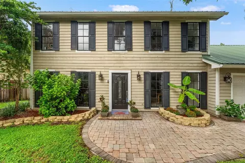16502 E Course Dr, Tampa, FL 33624