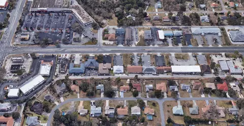 11001 Spring Hill Dr, Spring Hill, FL 34608 photo 5