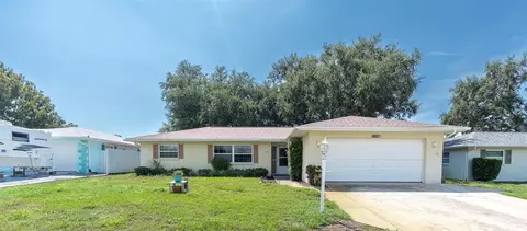 3209 Parkway Pl, Palm Harbor, FL 34684