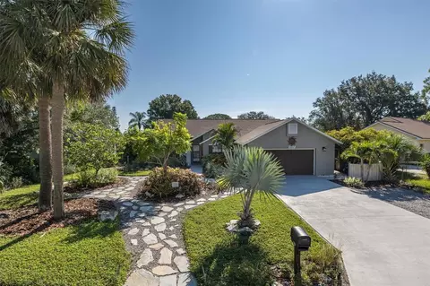 2257 Sand Bay Dr, Holiday, FL 34691