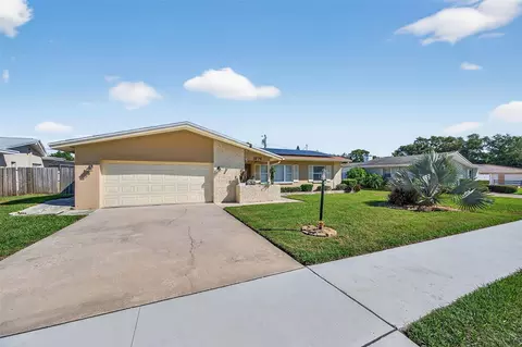 1576 Rosery Rd NE, Largo, FL 33770