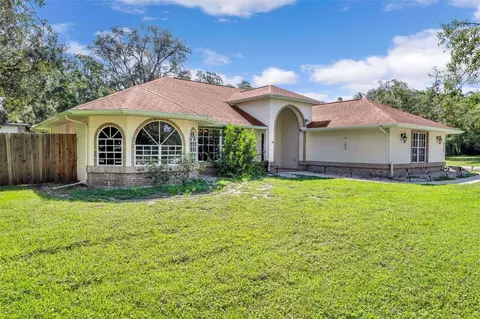 18720 Oak Way Dr, Hudson, FL 34667
