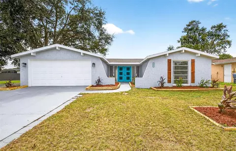 9633 Lakeside Ln, Port Richey, FL 34668