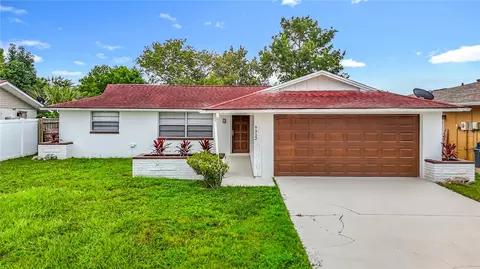 9312 Glen Moor Ln, Port Richey, FL 34668