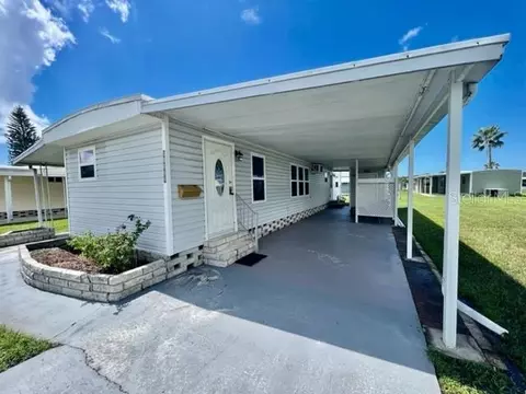 10819 London Dr, Port Richey, FL 34668