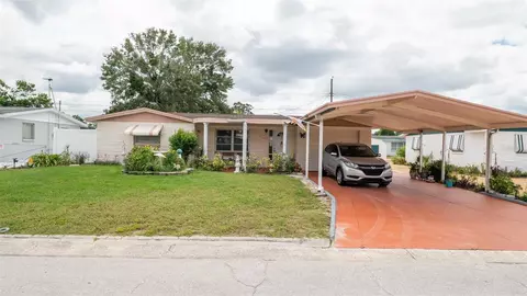 4816 Vision Ave, Holiday, FL 34690