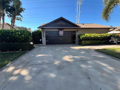 632 Channing Dr, Palm Harbor, FL 34684