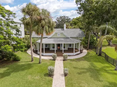 184 N Spring Blvd, Tarpon Springs, FL 34689
