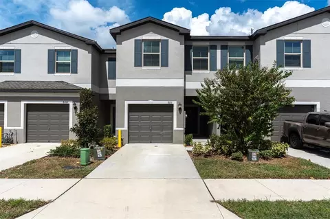 8211 Crescent Oaks Dr, New Port Richey, FL 34655