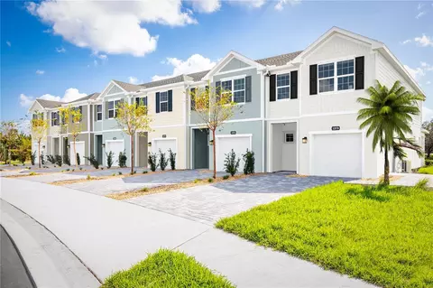 1230 Pineywood Field Dr, Davenport, FL 33837