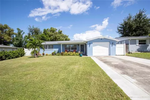 5240 School Rd, New Port Richey, FL 34653