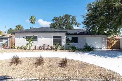 197 Lido Dr, Saint Pete Beach, FL 33706
