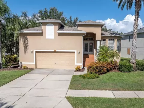 1001 Spoontail Ct, Tarpon Springs, FL 34689