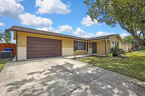 4330 Tall Oak Ln, New Port Richey, FL 34653