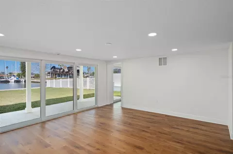 Living - 13611 Evelane Dr, Hudson, FL 34667 photo 5 of 9