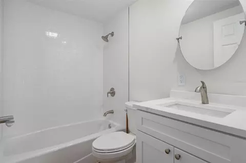 Bath - 13611 Evelane Dr, Hudson, FL 34667 photo 5 of 6