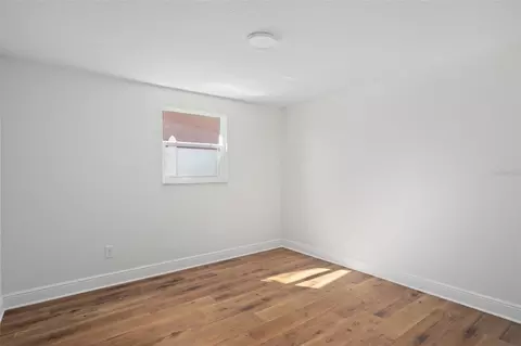 Bedroom - 13611 Evelane Dr, Hudson, FL 34667 photo 5 of 6