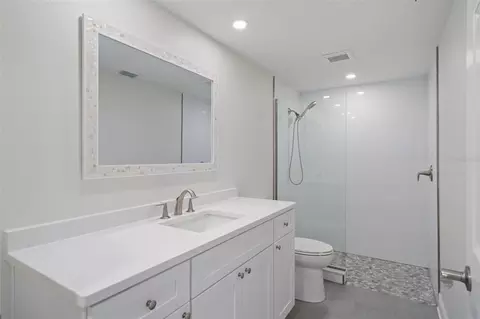 Bath - 13611 Evelane Dr, Hudson, FL 34667 photo 1 of 6
