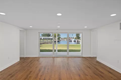 Living - 13611 Evelane Dr, Hudson, FL 34667 photo 3 of 9
