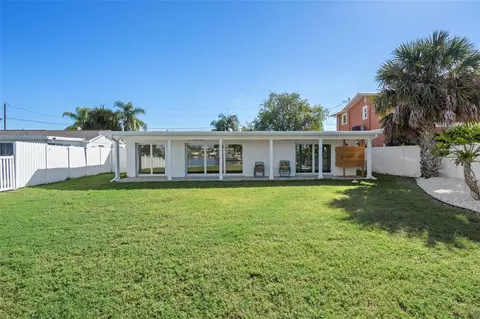 Exterior - 13611 Evelane Dr, Hudson, FL 34667 photo 3 of 5