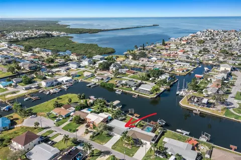 View/Area - 13611 Evelane Dr, Hudson, FL 34667 photo 2 of 8