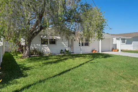 Exterior - 13611 Evelane Dr, Hudson, FL 34667 photo 2 of 5