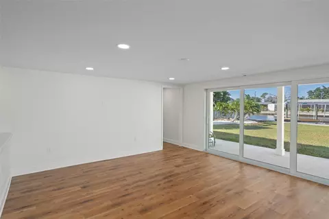 Living - 13611 Evelane Dr, Hudson, FL 34667 photo 4 of 9