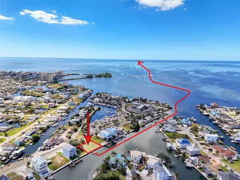 6429 Clark St, Hudson, FL 34667