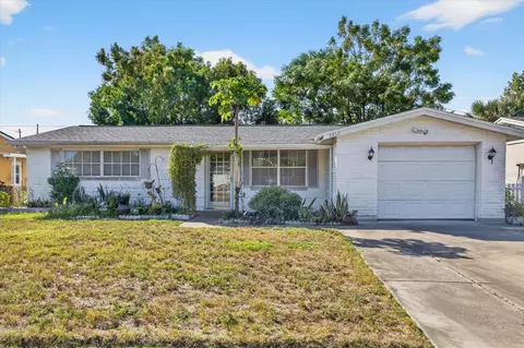 5352 Mosaic Dr, Holiday, FL 34690