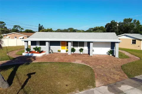 5307 Forest Hills Dr, Holiday, FL 34690