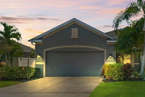 2118 Parrot Fish Dr, Holiday, FL 34691