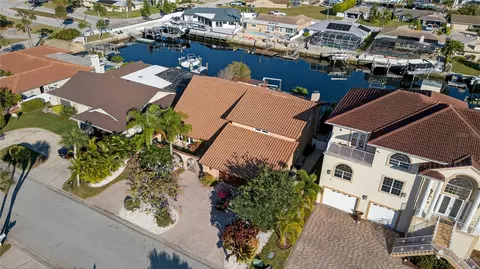 5124 S Shore Dr, New Port Richey, FL 34652