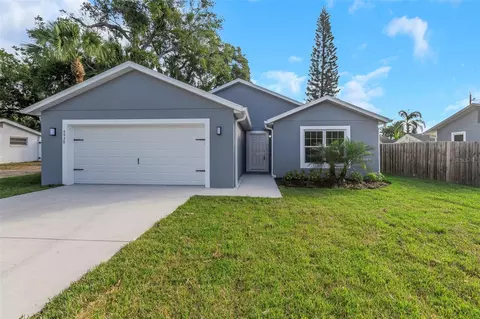 6920 Washington St, New Port Richey, FL 34652
