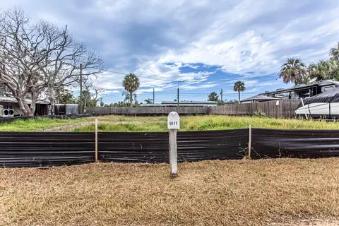 6813 Garden Dr, New Port Richey, FL 34652