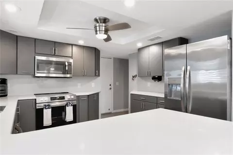 Kitchen - 13615 Stacey Dr, Hudson, FL 34667 photo 3 of 4