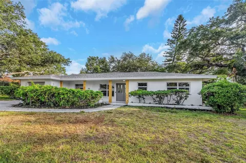 1905 Pinetree Ln, Largo, FL 33770