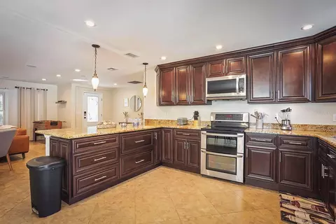 Kitchen - 2614 Fairview Ave, Seffner, FL 33584 photo 2 of 2
