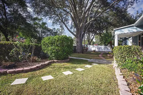 Exterior - 2614 Fairview Ave, Seffner, FL 33584 photo 3 of 8