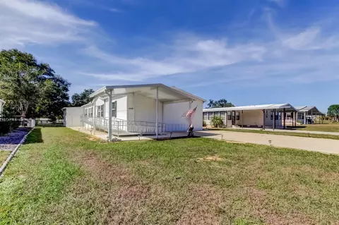 15061 Brookridge Blvd, Brooksville, FL 34613