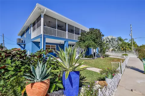 Exterior - 4508 Bahama Dr, Hernando Beach, FL 34607 photo 6 of 8