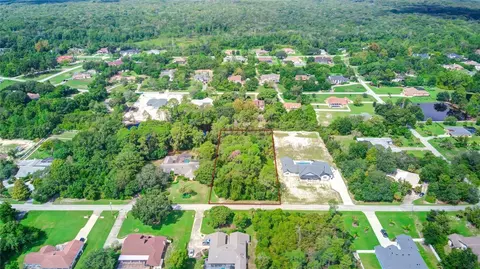 6067 Patricia Pl, Weeki Wachee, FL 34607