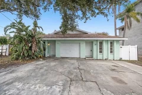 10597 101st Ave, Seminole, FL 33772