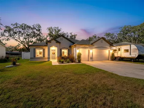 237 Leafy Way Ave, Spring Hill, FL 34606