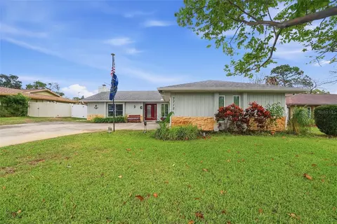 7712 Lakeside Woodlands, Hudson, FL 34667