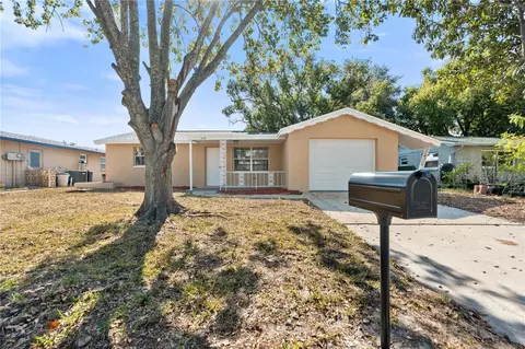 7130 Fox Hollow Dr, Port Richey, FL 34668